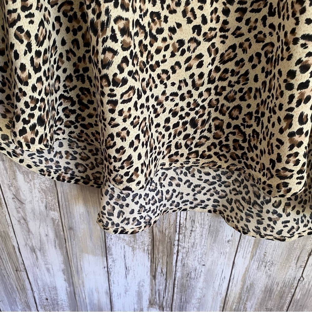 Jodifl Leopard Popover Blouse - Picture 4 of 6